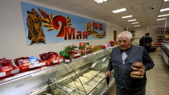Грядет контроль оформления витрин к праздникам