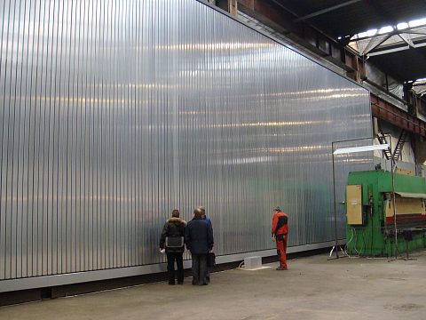 Фото 3 работы «Самый большой динамический рекламоноситель в Европе»