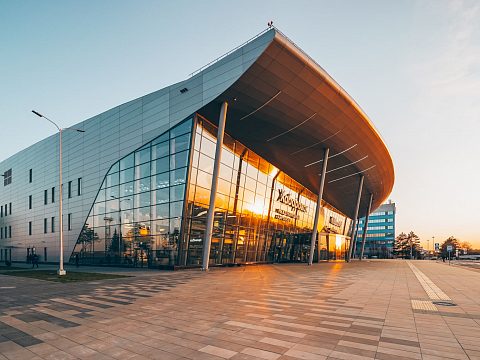Фото 3 работы «Комплекс внешнего и внутреннего оформления для международного аэропорта Хабаровск имени Г. И. Невельского»