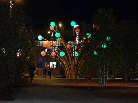 Фото 4 работы «Фонарная группа "Световое дерево" г.Новый Уренгой»