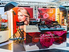 Оформление островного пространства для BOBBI BROWN — фото 2, изготовитель ActiveDesign