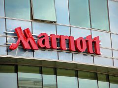 Комплекс вывесок для гостиницы Marriott, изготовитель Неон Сити