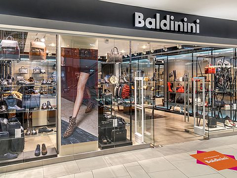 Фото 5 работы «Комплексное интерьерное оформление магазина BALDININI»