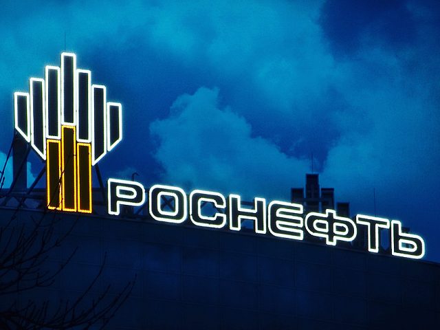 Две крышные установки «Роснефть» г. Самара, Волжский проспект, 50, изготовитель SignMaker