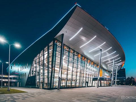 Фото 2 работы «Комплекс внешнего и внутреннего оформления для международного аэропорта Хабаровск имени Г. И. Невельского»