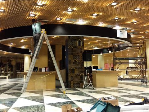 Фото 5 работы «Изготовление и установка подвесного светильника-лайтбокса в музее Парка-заповедника "Царицыно"»