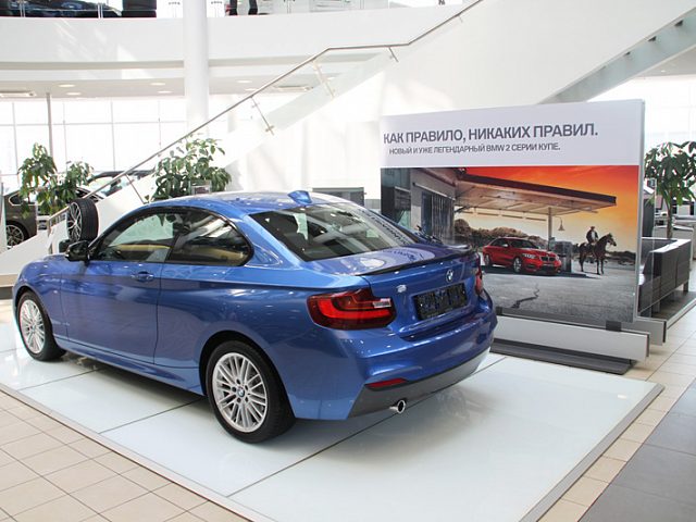 Интерьерное оформление автосалона АВТОДОМ, изготовитель ЛазерСтиль