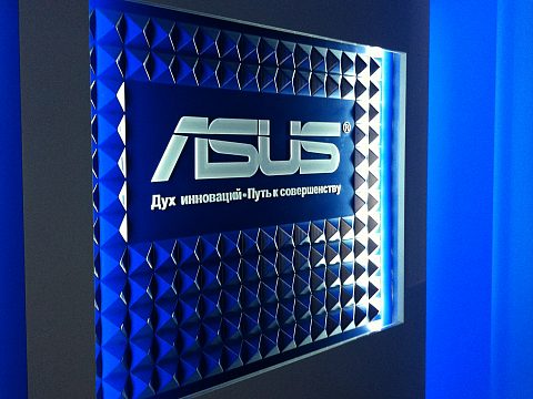 Фото 6 работы «комплексное оформление магазина ASUS»