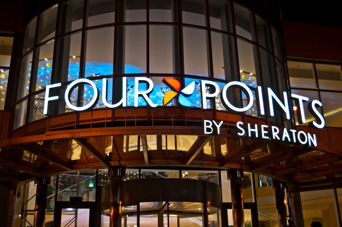 Входная группа FOUR POINTS BY SHERATON