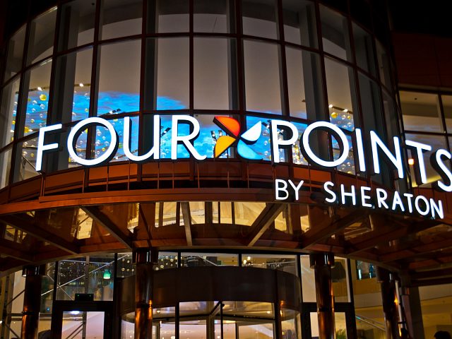 Входная группа FOUR POINTS BY SHERATON
