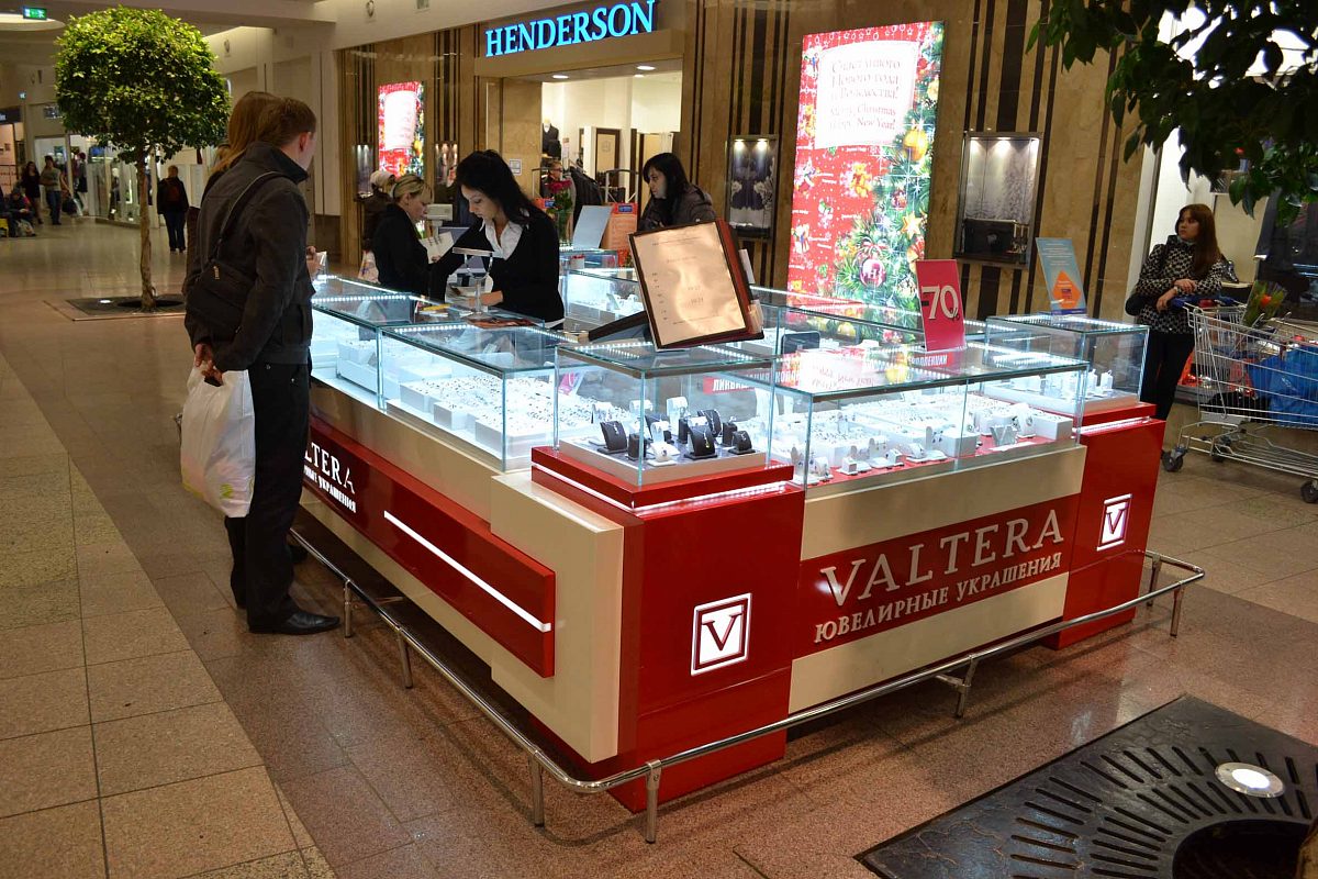 Торговый остров Valtera с интегрированной рекламой и подсветкой, изготовитель РекПро