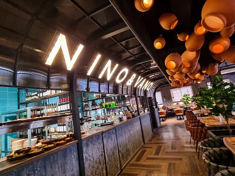 Фото 6 работы «Комплексное рекламное оформление ресторана NINO&VANO»