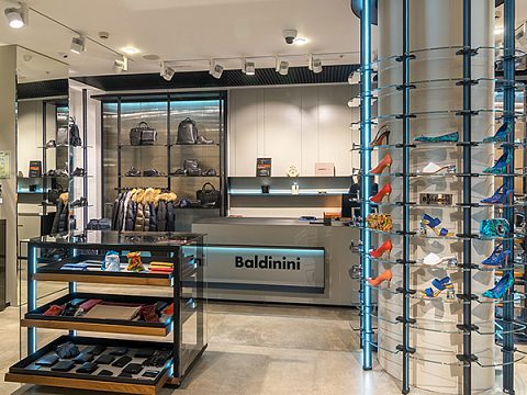Фото 4 работы «Комплексное интерьерное оформление магазина BALDININI»