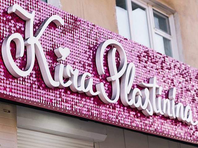 Kira Plastinina, изготовитель newBOARD.