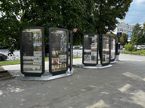 Фото 3 работы «Уличная экспозиция «История промышленности и предпринимательства Екатеринбурга»»