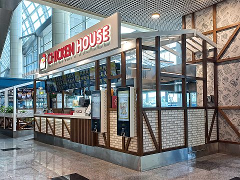 Фото 3 работы «Ресторанный дворик ChickenHouse в аэропорту Домодедово»