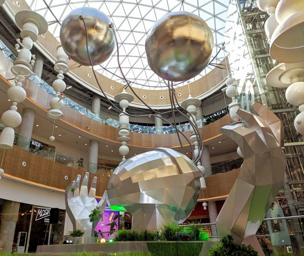 Инсталяция в ТЦ «BROSKO MALL»