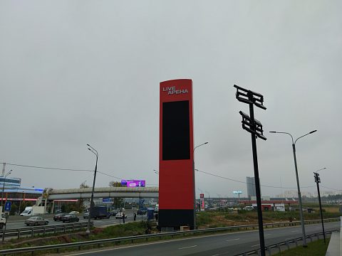 Фото 4 работы «Отдельностоящая рекламная стела с видеоэкраном "LIVE ARENA"»