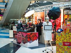 Оформление островного пространства для BOBBI BROWN — фото 6, изготовитель ActiveDesign