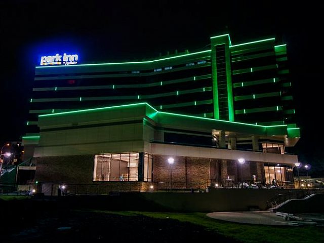 Park Inn by Radisson, изготовитель Ником реклама