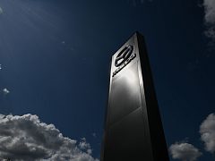 Мазда. Оформление автосалона, изготовитель Компания Икстрим