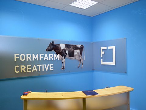 Интерьерная вывеска для компании Form farm creativ — KRAUFF