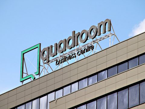 КРЫШНАЯ УСТАНОВКА «БИЗНЕС-ЦЕНТР QUADROOM» — ЛазерСтиль