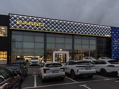 Комплексное оформление премиальных дилерских центров EXEED