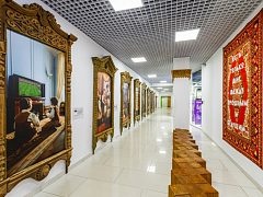 Оформление тематической выставки с использованием искусственного интеллекта для ТРЦ "Планета"