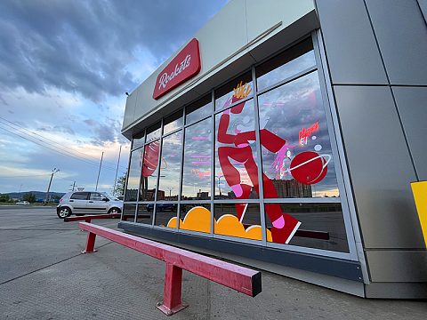 Фото 2 работы «Хотдожная Rockets DINER, г. Чита»