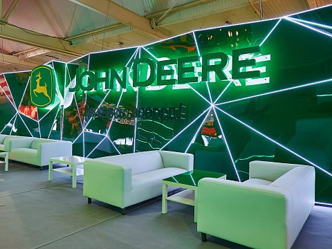 Фото 2 работы «Робот John Deere»