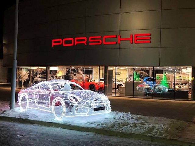 Световая 3D инсталляция "Porsche 911 Carrera GTS", изготовитель Арт-Сити