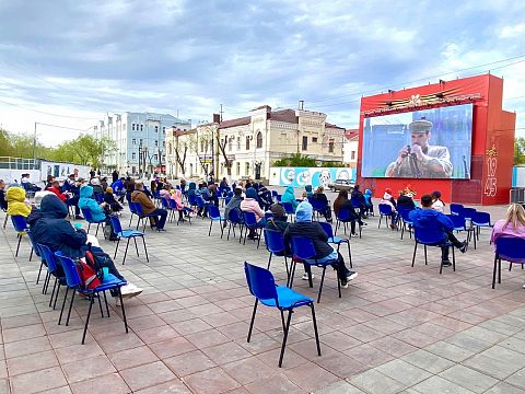 Фото 10 работы «Оформление г. Оренбурга к празднованию 9 Мая»
