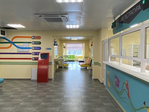 Фото 4 работы «Оформление общественных зон и кабинетов врачей в Партизанской детской поликлинике»