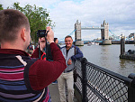 Фотография на фоне Tower Bridge