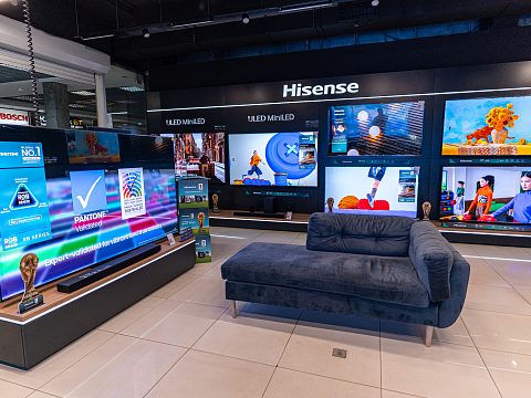 Фото 7 работы «Комплексное оформление магазина Hisense»