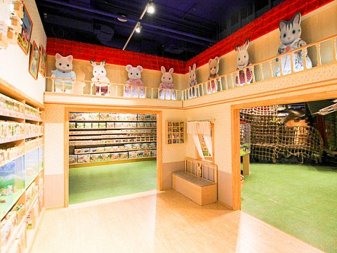 Фото 6 работы «Оформление торгового зала Sylvanian Families в виде Большого дома ("Детский мир" на Лубянке)»