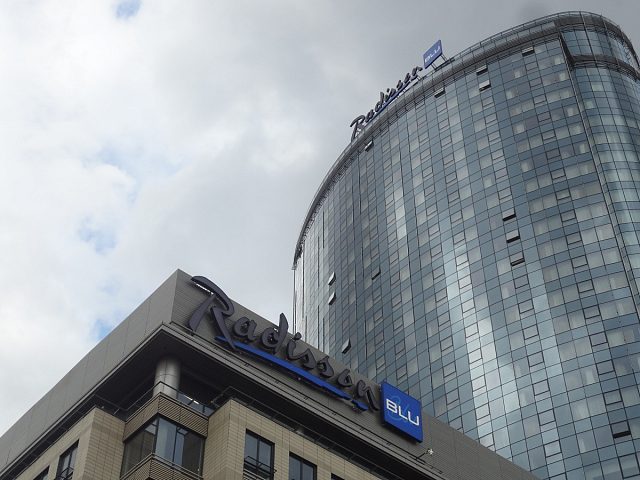 Рекламное оформления отеля "RADISSON OLIMPIYSKIY", изготовитель Группа 33