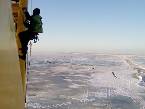 Фото 5 работы «Брендирование терминала за Полярным кругом»