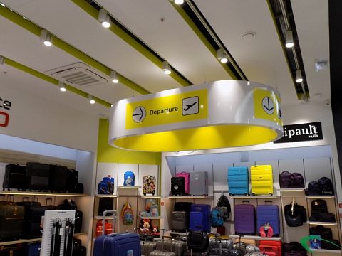 Оформление магазина как терминала аэропорта — Вираж