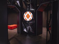 Интерьер клуба виртуальной реальности Anvio — фото 3, изготовитель Алюминстрой Рекламные материалы