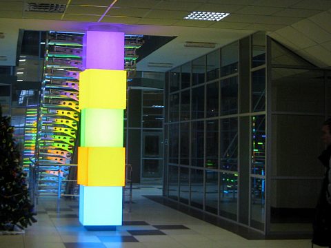Фото 2 работы «Комплексное оформление  учебного центра «Связной»»
