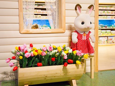 Фото 4 работы «Оформление торгового зала Sylvanian Families в виде Большого дома ("Детский мир" на Лубянке)»