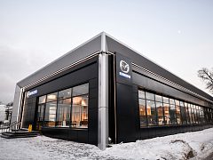 Мазда. Оформление автосалона — фото 2, изготовитель Компания Икстрим