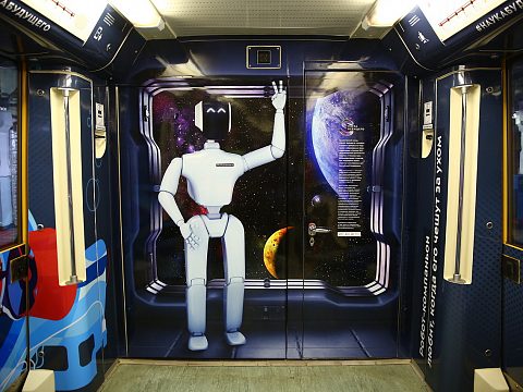 Фото 4 работы «Полное брендирование метропоезда "Наука будущего"»