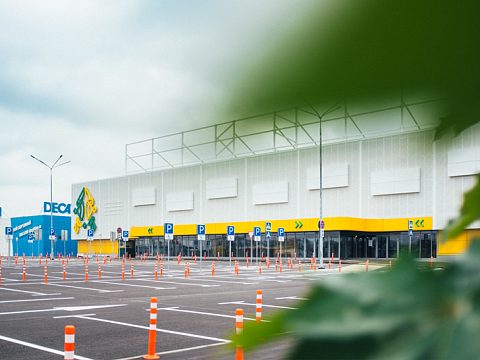 Фото 6 работы «Оформление фасада ТЦ “Пеликан”»
