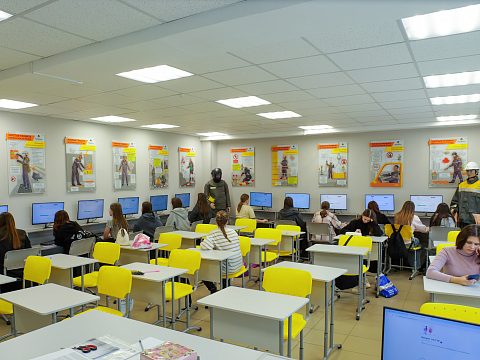 Фото 7 работы «"Стены, которые учат"»