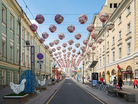 Фото 3 работы «Цветочное небо на улице Большая Дмитровка, Москва»