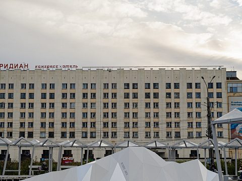Айсберг и перголы с качелями — Компания "Фасад и Интерьер"