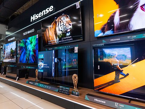 Фото 8 работы «Комплексное оформление магазина Hisense»